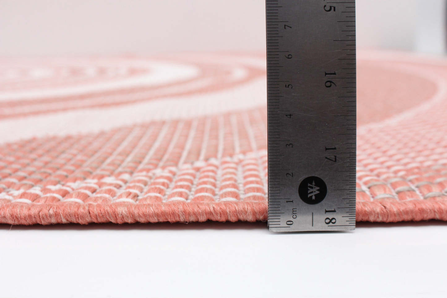 Neisha Modern Coral Rug 5'3 X 7'3 Area Rug|Tapis Neisha Modern corail 5 pi 3 po x 7 pi 3 po|D86FV2X2