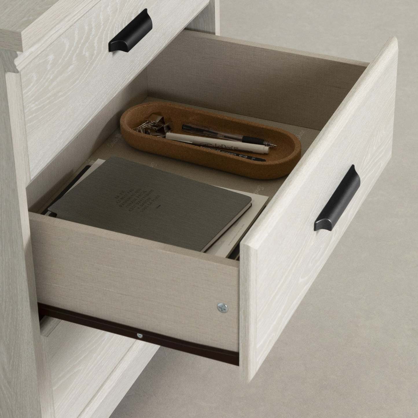 Table de nuit Versa avec station de recharge et tiroirs - Chêne hivernal|Table de nuit Versa avec station de recharge et tiroirs - chêne hivernal