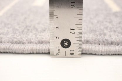 Faith Silver-Cream Area Rug - 3'11 x 5'7|Carpette Faith argent-crème - 3 pi 11 po x 5 pi 7 po| D28HBW7P