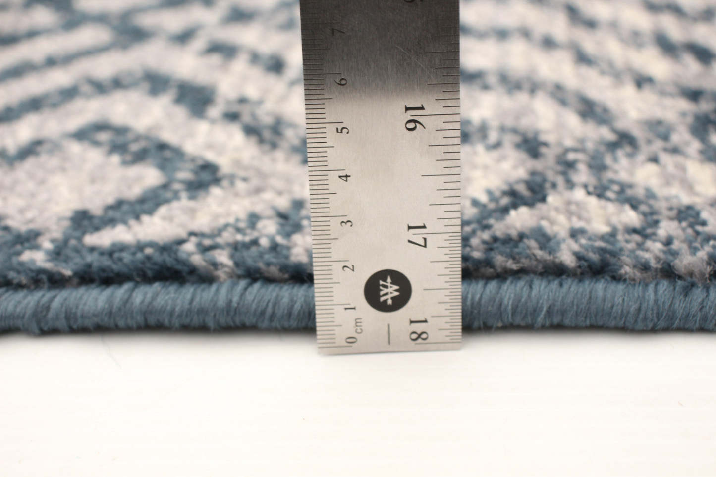 Tapis Electra Prol-Silver - 7'10 x 10'2|Carpette Electra couleur pétrole-argent - 7 pi 10 pox 10 pi 2 po| D2D1H8Q8