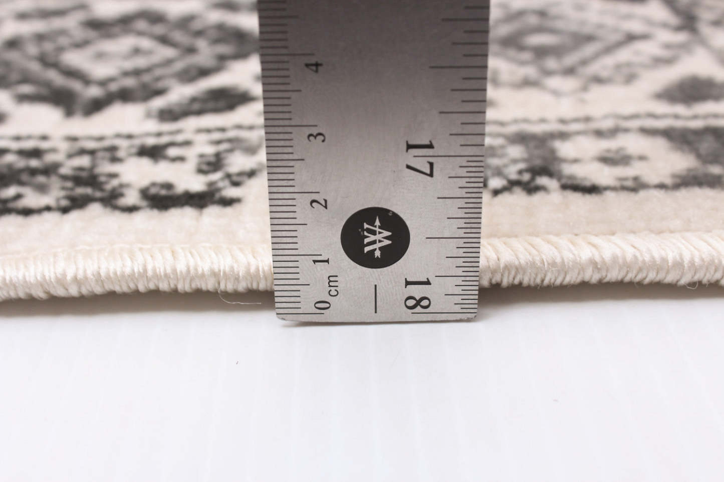 Tapis Jedda Gris 2'8 x 4'11|Carpette Jedda grise 2 pi 8 po x 4 pi 11 po|D86FEB8J