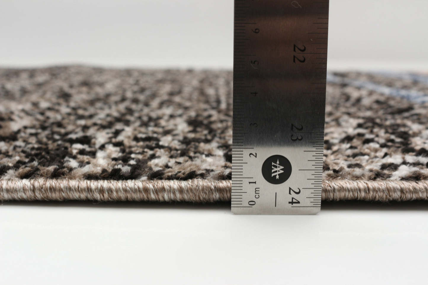 Tapis Vera Earth taupe/ivoire – 2'7 x 8'4| Tapis Vera Terre taupeivoire - 2 pi 7 po x 8 pi 4 po|D86FLUO3