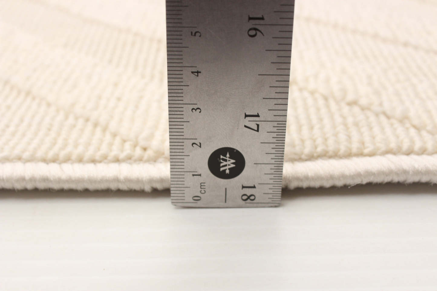 Dodie Ivory 3'11 x 5'7 Area Rug|Tapis Dodie ivoire 3 pi 11 po x 5 pi 7 po|D86FY4R9