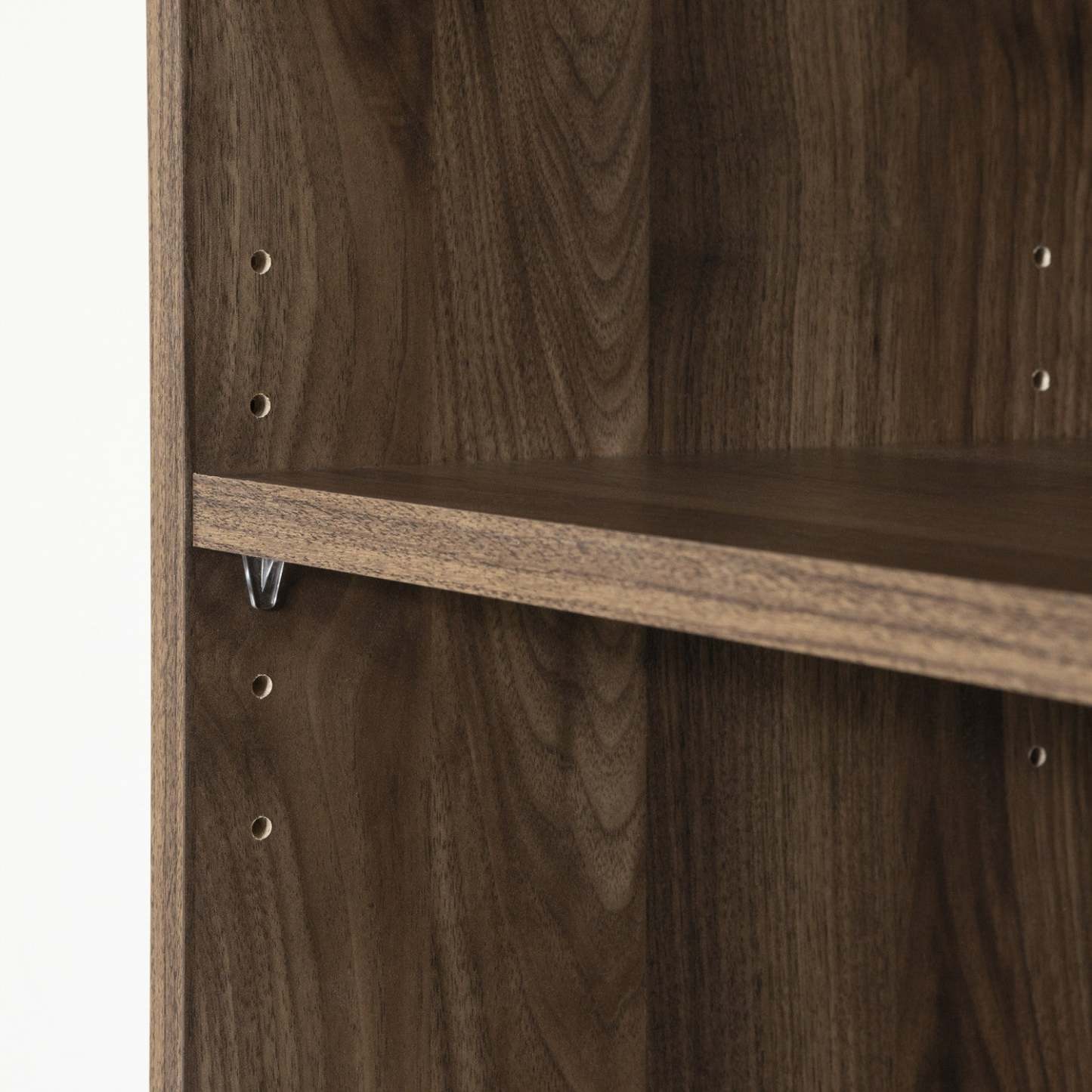 Bibliothèque étroite Axess à 5 comprimés - noyer naturel