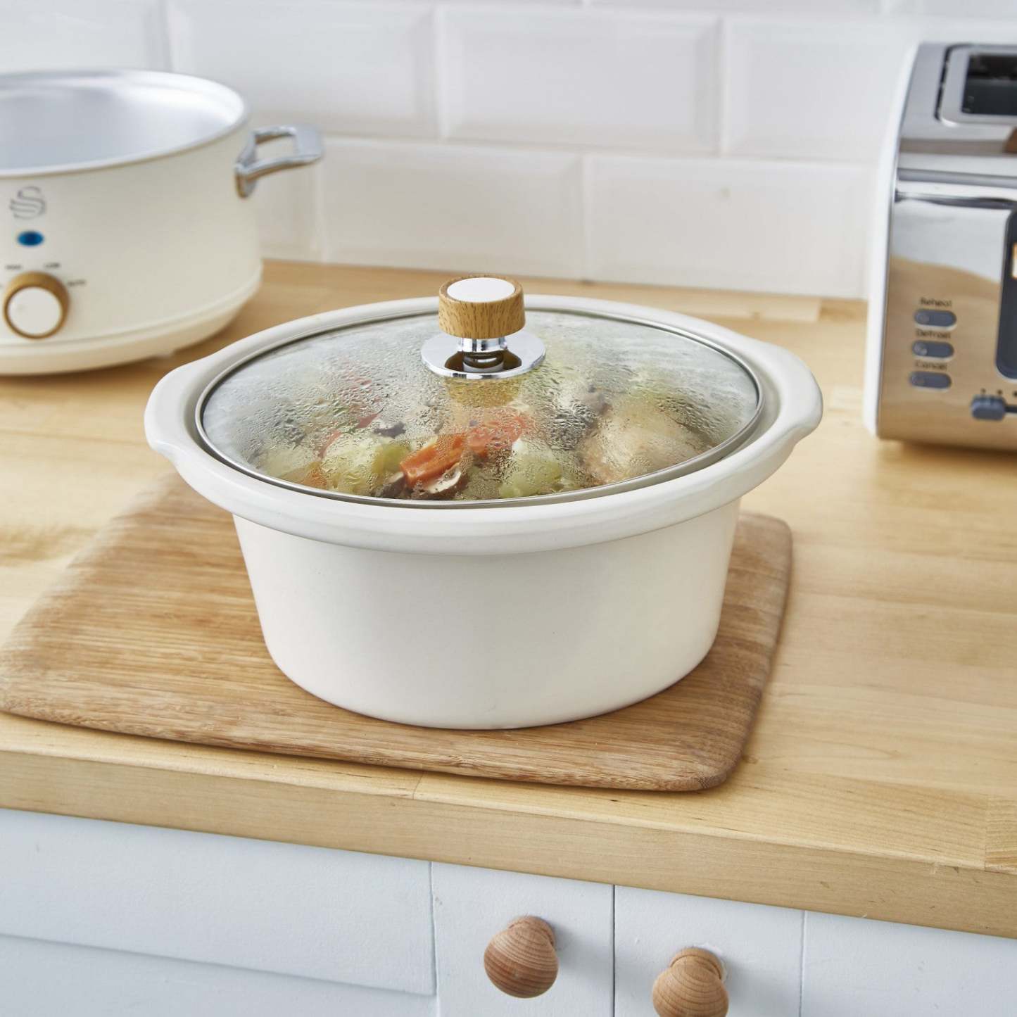 Salton Swan Nordic 3,5 L Slow Cooker - SF17021WHTN|Mijoteuse Swan de 3,5 l de style nordique - SF17021WHTN