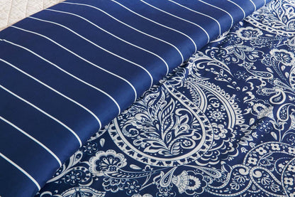 Lochlan 3-Piece Full/Queen Comforter Set - Navy and White | Ensemble d’édredon Lochlan 3 pièces pour lit double et grand lit - bleu marine et blanc
