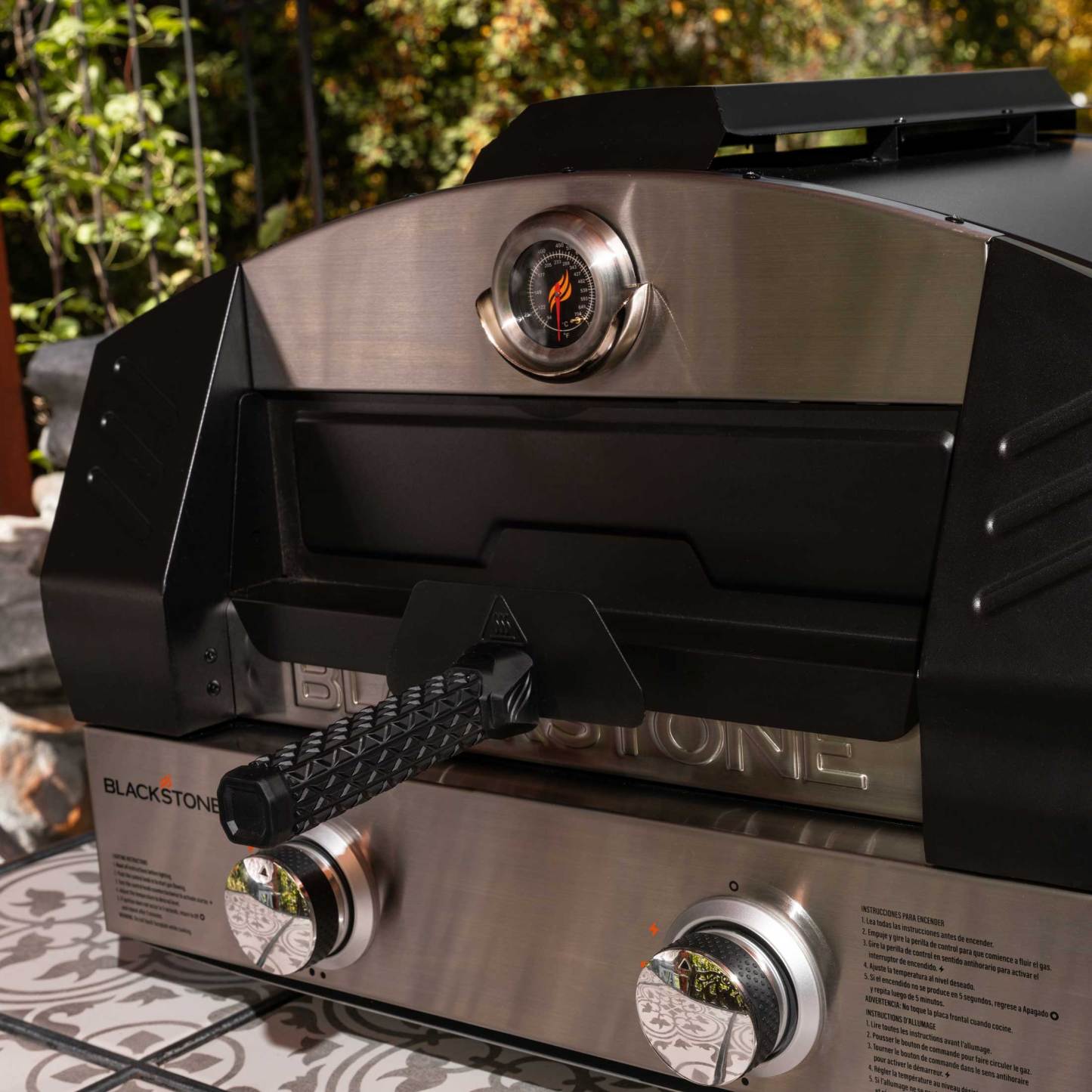 Four à pizza portable Blackstone Griddle Essentials avec pierre en cordiérite de 15 po - 6964|Four à pizza portatif Griddle Essentials de Blackstone avec pierre en cordiérite de 15 po - 6964