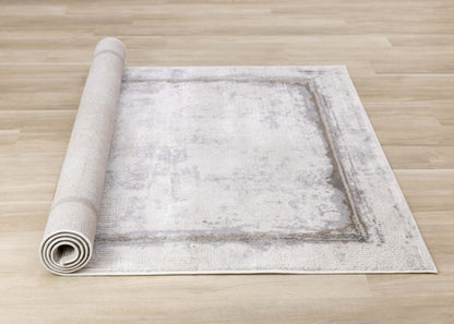 Tapis London Distressed Border Area Rug - 6'7 x 9'6|Carpette London à bordure vieillie - 6 pi 7 po x 9 pi 6 po