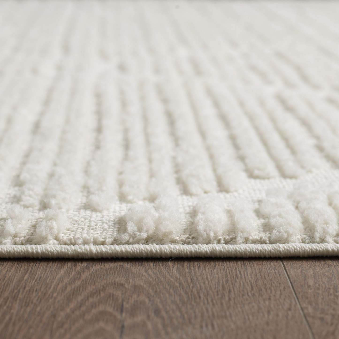 Carpette à poil long Quinto crème à motif de grands treillis - 2 pi 7 po x 8 pi