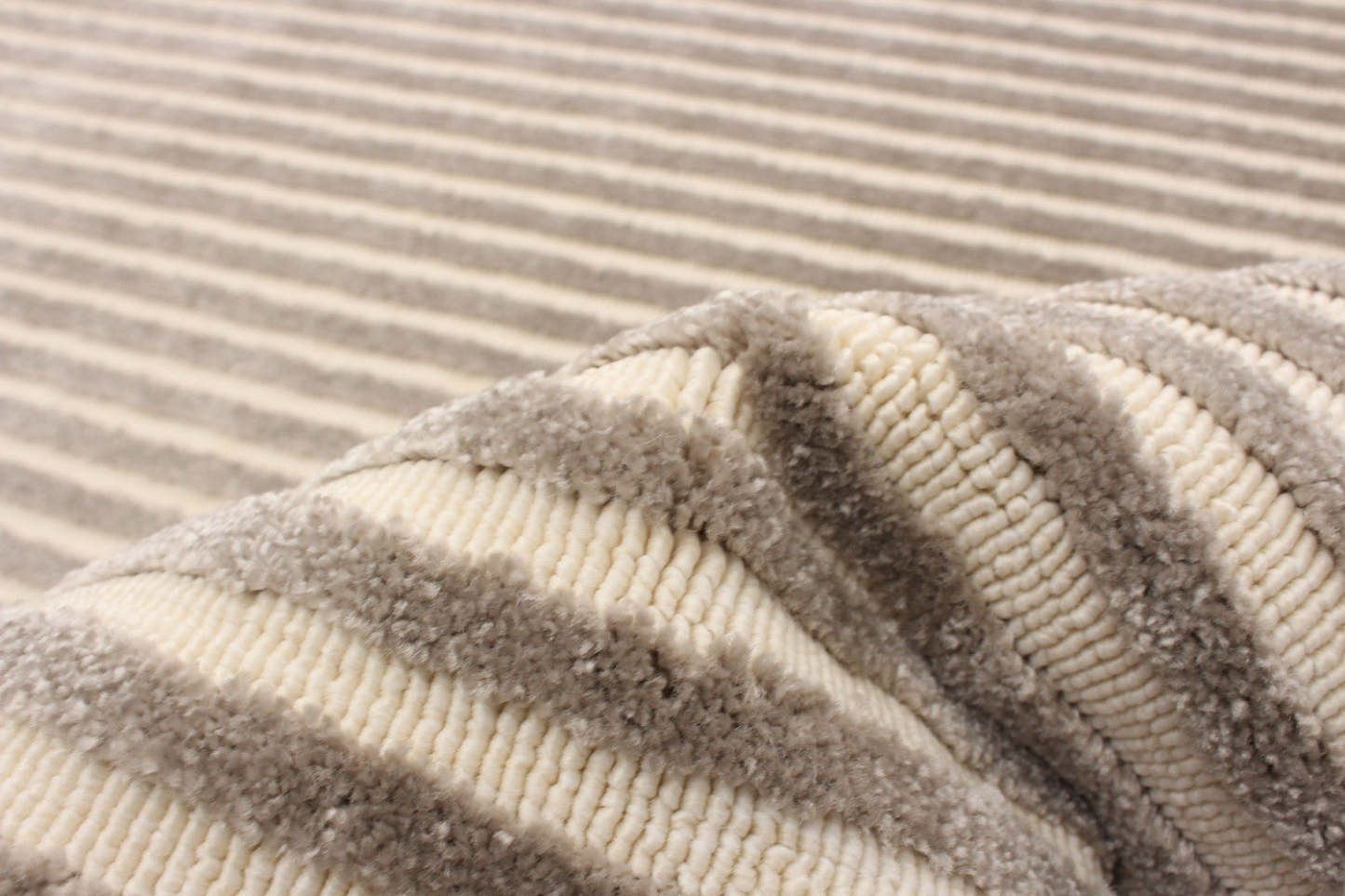 Tapis Kiah Taupe 4'7 x 6'7|Carpette Kiah taupe 4 pi 7 po x 6 pi 7 po|D86F7GFH