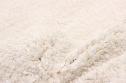 Yeti Ivory/Beige Area Rug - 8'0 X 10'0  | Carpette Yeti ivoire et beige - 8 pi 0 po x 10 pi 0 po