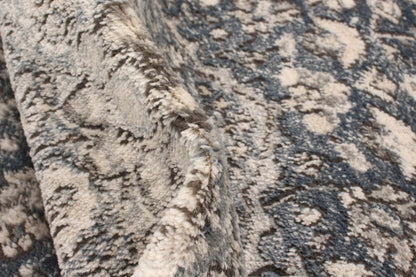 Octavian Tabriz Grey Area Rug - 2'7 x 8'2|Carpette Octavian Tabriz gris - 2 pi 7 po x 8 pi 2 po| D2ADBMPV