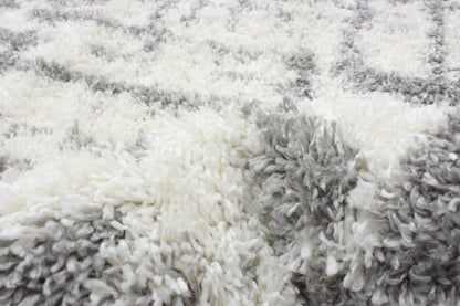 Helma Urban Cream, Light Grey Shag 6'7 X 9'6 Area Rug|Carpette à poil long Helma Urban gris claircrème 6 pi 7 po x 9 pi 6 po|D86FRCEP