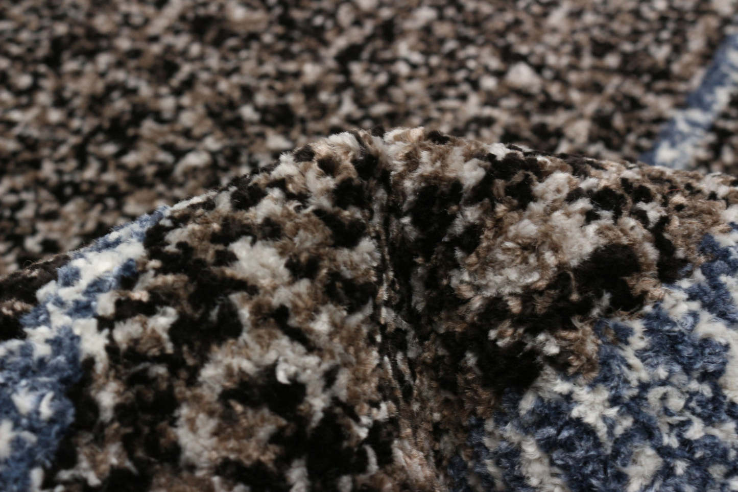 Tapis Vera Earth taupe/ivoire – 2'7 x 8'4| Tapis Vera Terre taupeivoire - 2 pi 7 po x 8 pi 4 po|D86FLUO3