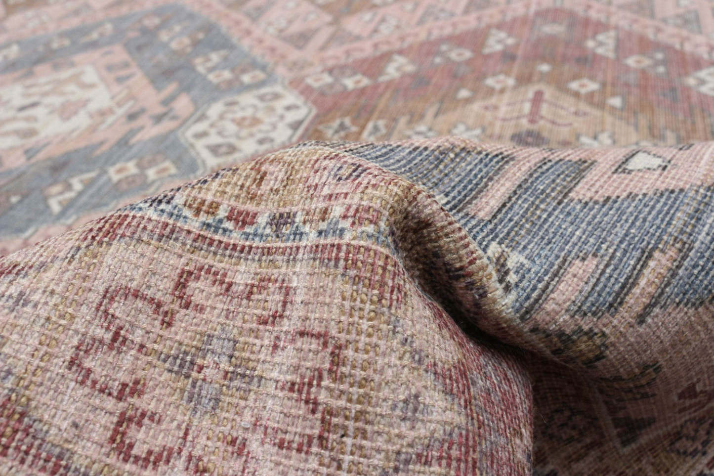 Carpette Samia beige 7 pi 10 po x 10 pi 0 po