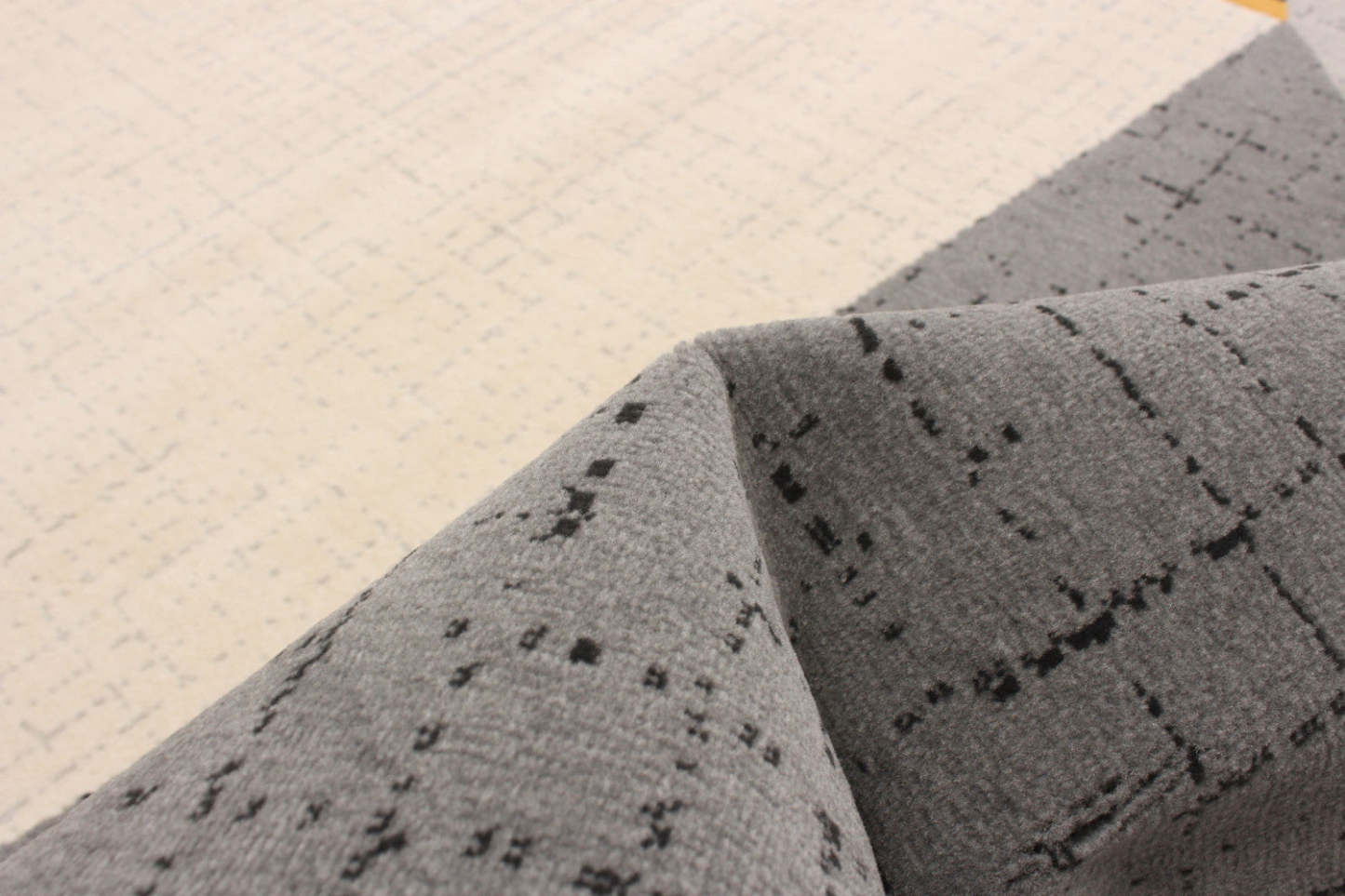 Carpette Theano noire 5 pi 3 po x 7 pi 7 po|D86FIU0B