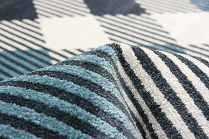 Kors Blue Machine Washable Area Rug - 5'0 x 7'0|Carpette Kors bleue lavable à la machine - 5 pi 0 po x 7 pi 0 po|D86F9Z8A