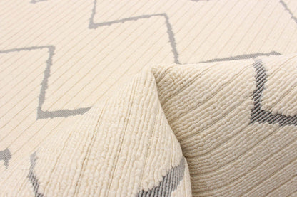 Kimi Ivory 3'11 x 5'7 Area Rug|Carpette Kimi ivoire 3 pi 11 po x 5 pi 7 po|D86FG846