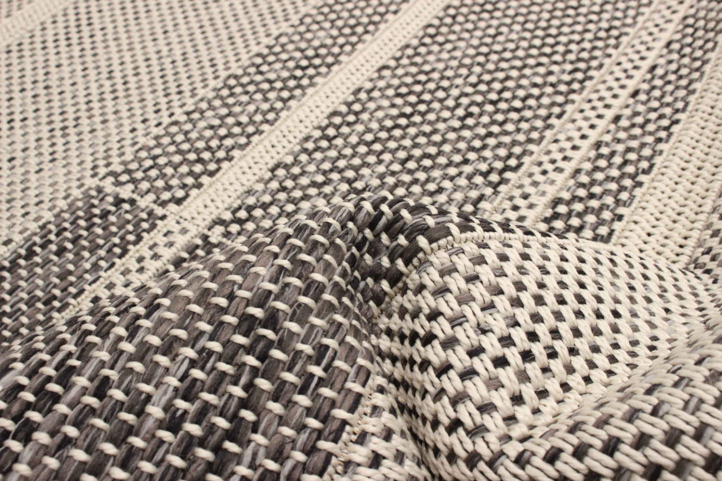 Tapis Atlas Ivoire - 5'0 x 8'0|Tapis Atlas ivoire - 5 pi 0 po x 8 pi 0 po