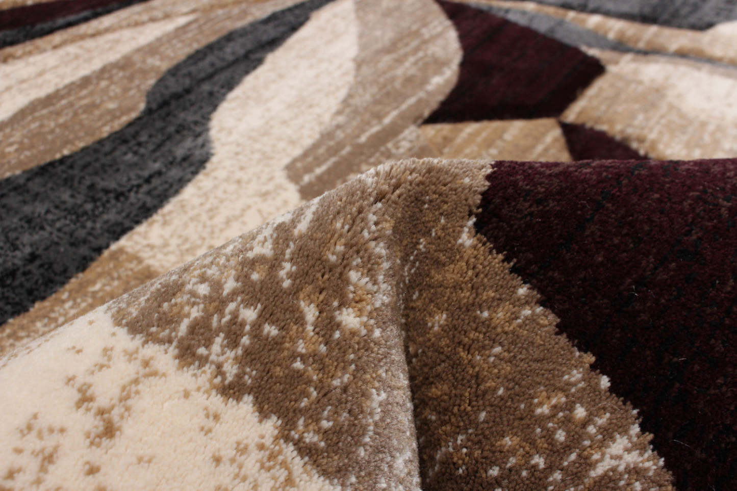 Mayoree Brown, Beige & Black Area Rug - 3'11 X 5'7 | Carpette Mayoree brun, beige et noir - 3 pi 11 po x 5 pi 7 po