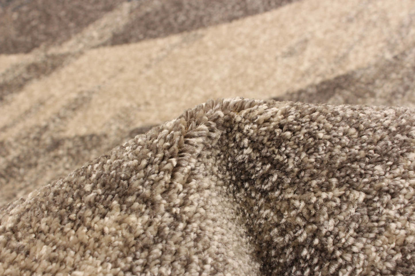 Korra ivoire / bleu 6'7 x 9'6 tapis de sol|Carpette Korra ivoirebleu 6 pi 7 po x 9 pi 6 po|D26J1FF1