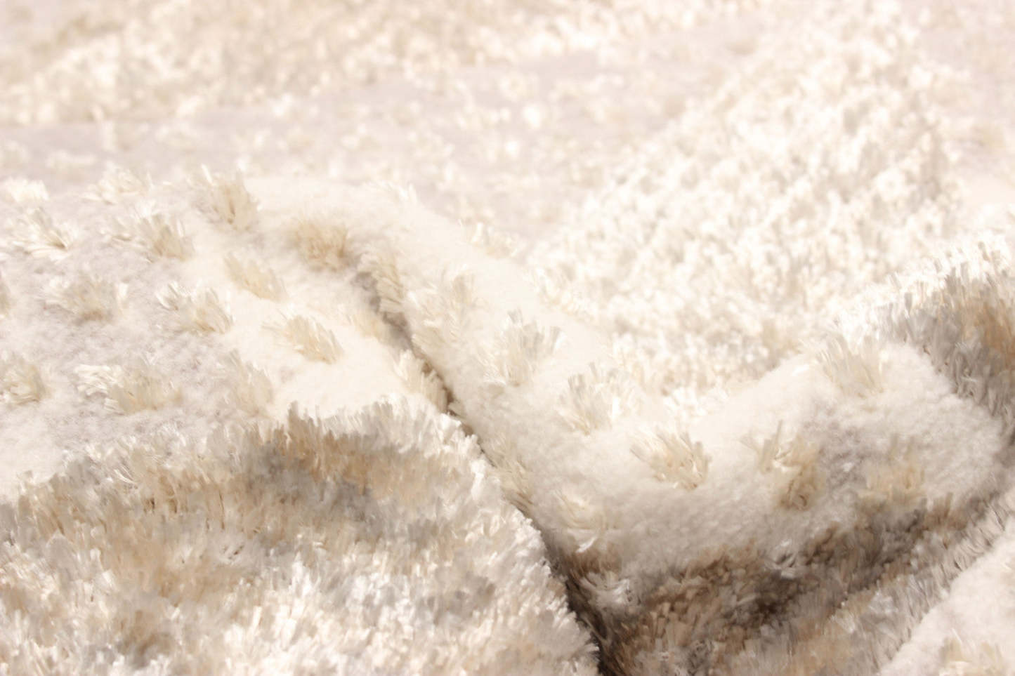 Fabian Ivory Area Rug - 5'0 x 8'0|Tapis Fabian ivoire - 5 pi 0 po x 8 pi 0 po