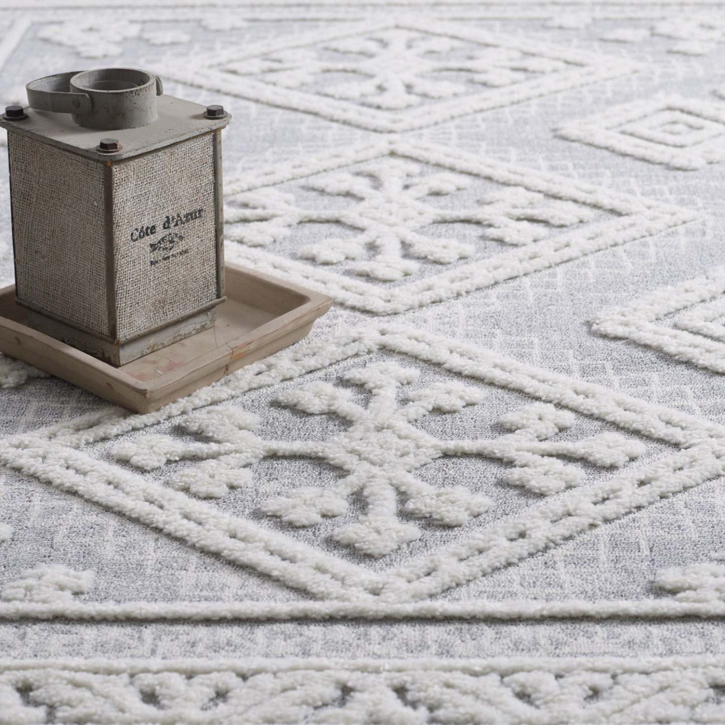 Quinto Westerner Shag Area Rug - 6'3 x 9'|Carpette à poil long Quinto Westerner - 6 pi 3 po x 9 pi