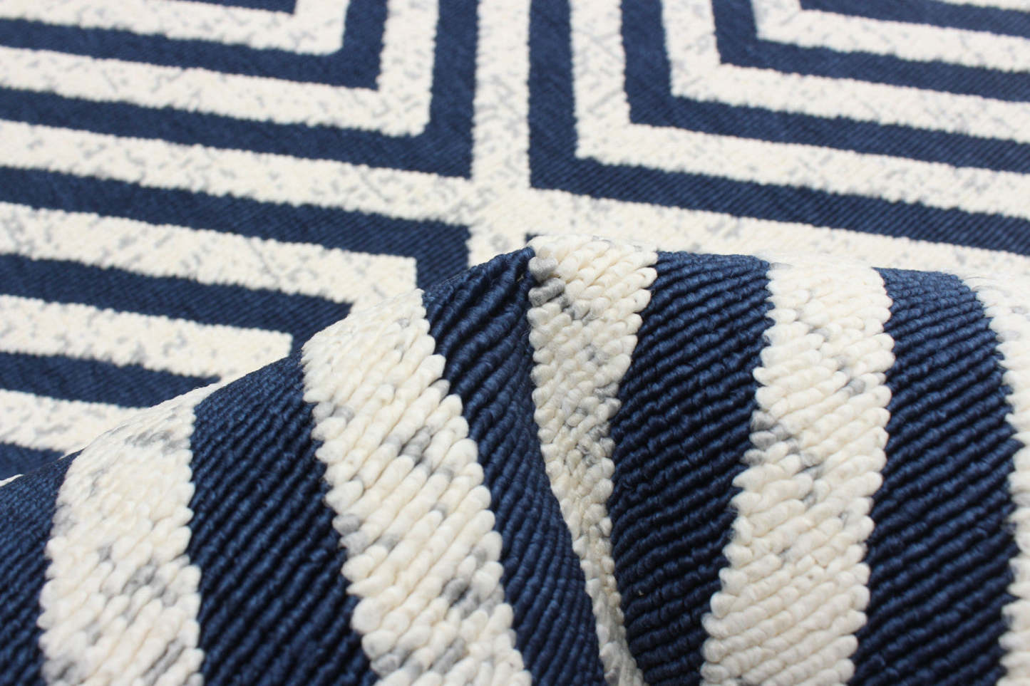 Tapis Dodie Bleu-Ivoire 6'7 x 9'6|Carpette Dodie bleueivoire 6 pi 7 po x 9 pi 6 po|D86FQY8A