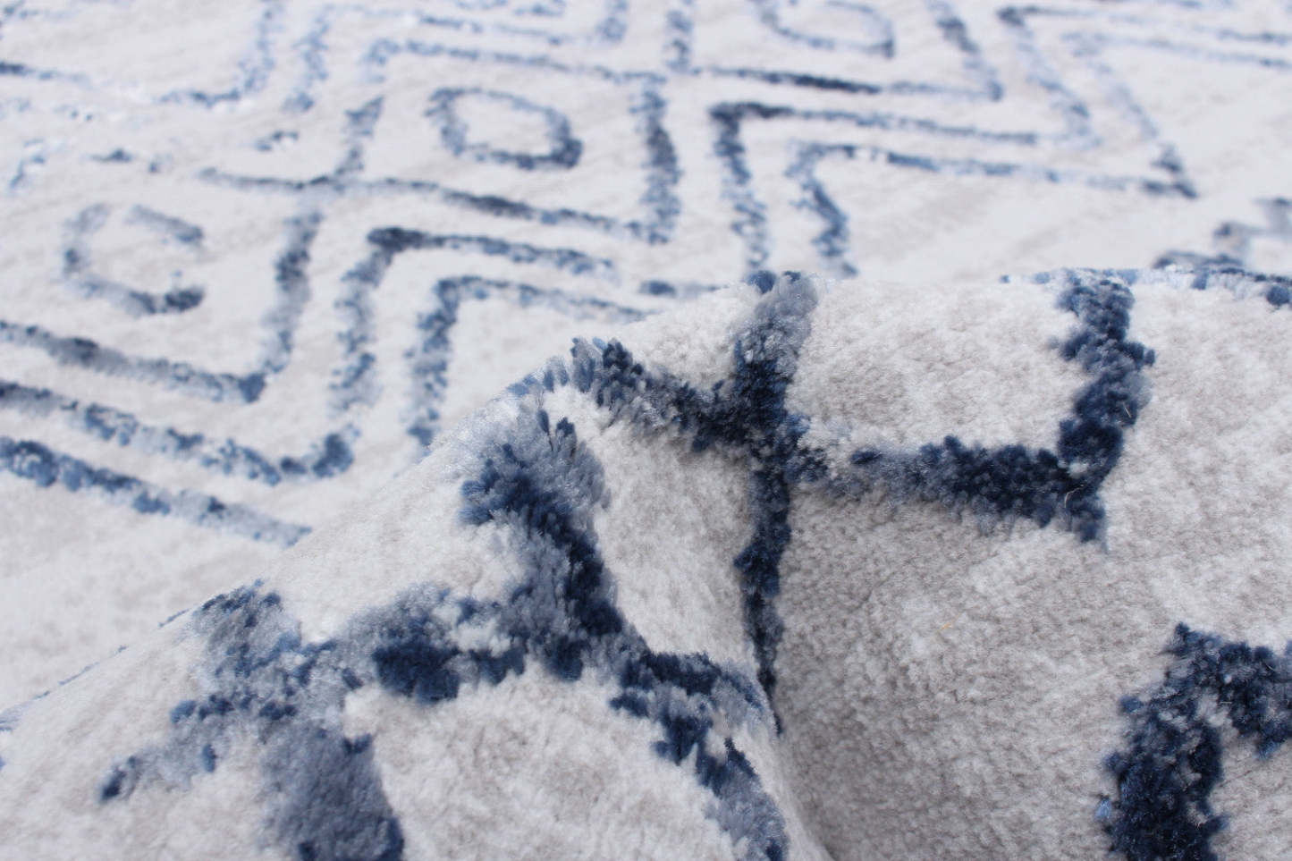 Carpette Dita bleu marine - 7 pi 10 po x 10 pi 2 po