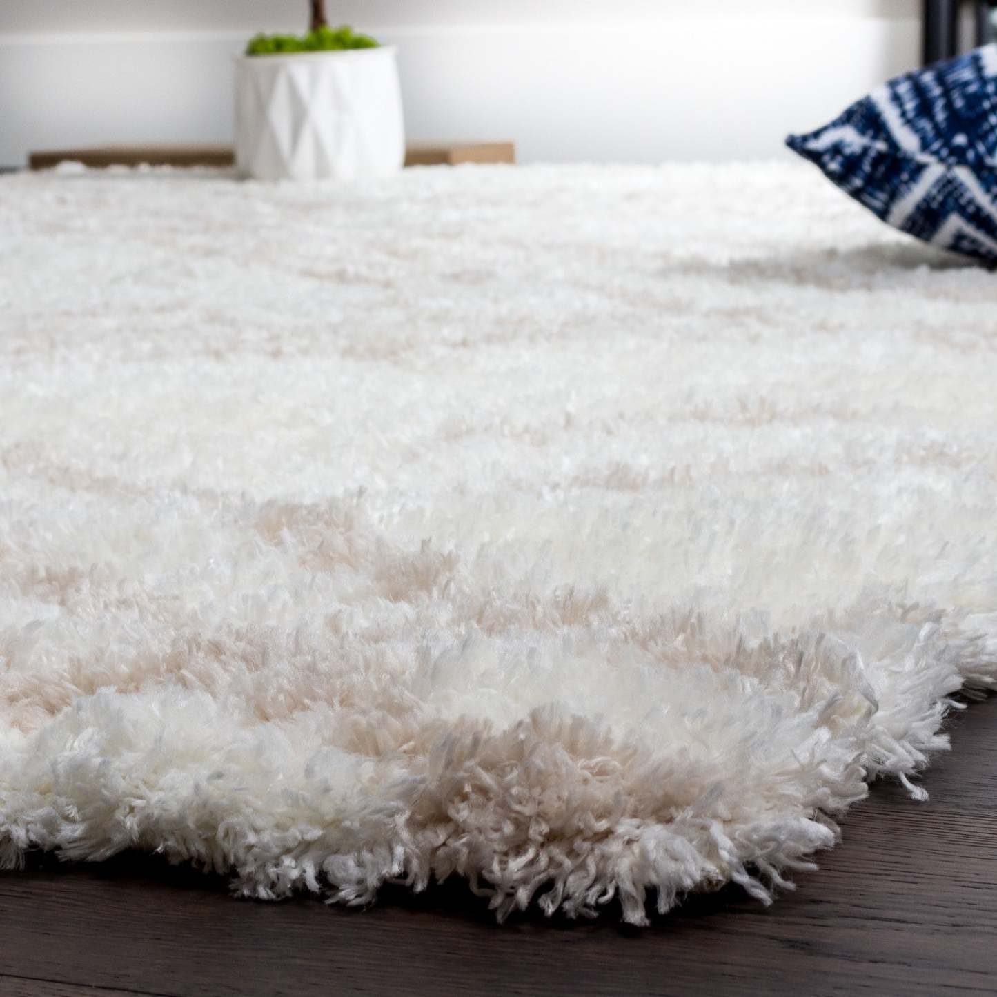 Ker Cream Lines 4x6 Area Rug|Carpette Ker crème à rayures 4 x 6|D80GY250