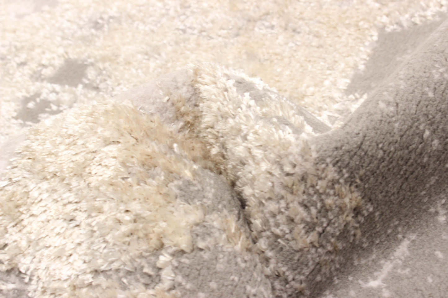 Emory Grey Area Rug - 5'0 x 8'0|Tapis Emory gris - 5 pi 0 po x 8 pi 0 po