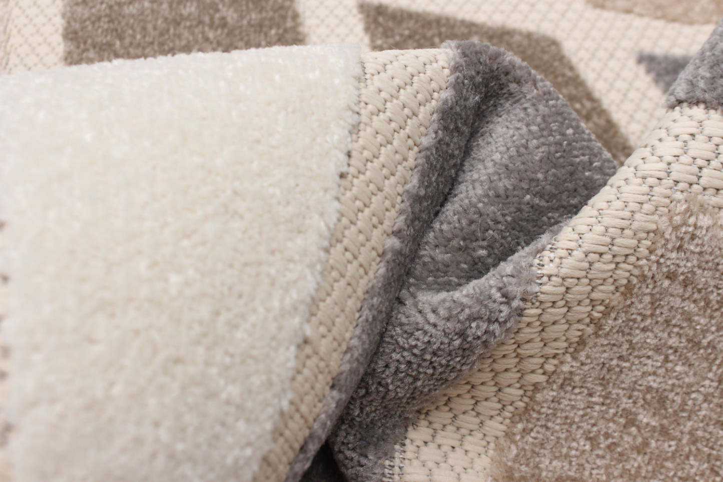 Tapis Celestina Ivoire - 3'11 X 5'7 |Carpette Celestina ivoire - 3 pi 11 po x 5 pi 7 po