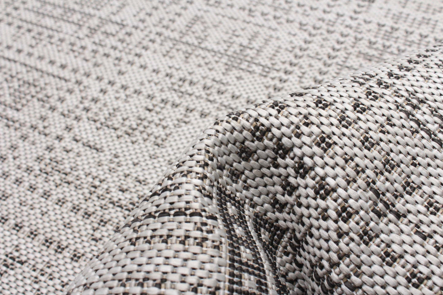 Carpette Joni grise - 2 pi 2 po x 6 pi 7 po