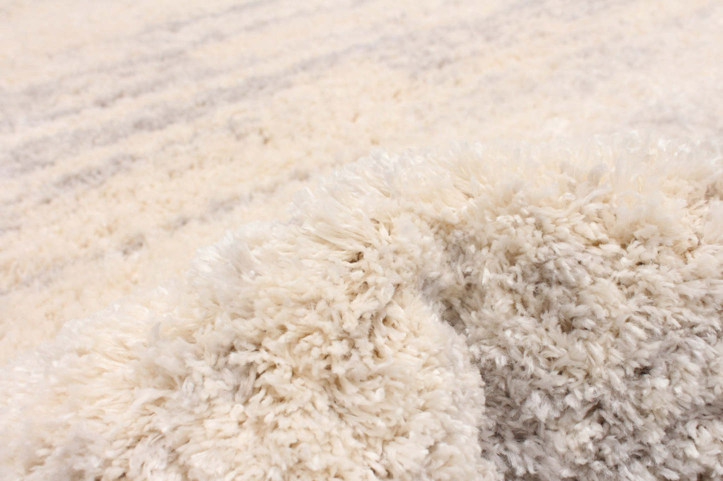 Kei Cream/Light Grey Area Rug - 3'11 x 5'7| Carpette Kei crème gris clair - 3 pi 11 po x 5 pi 7 po|D86FE9IC