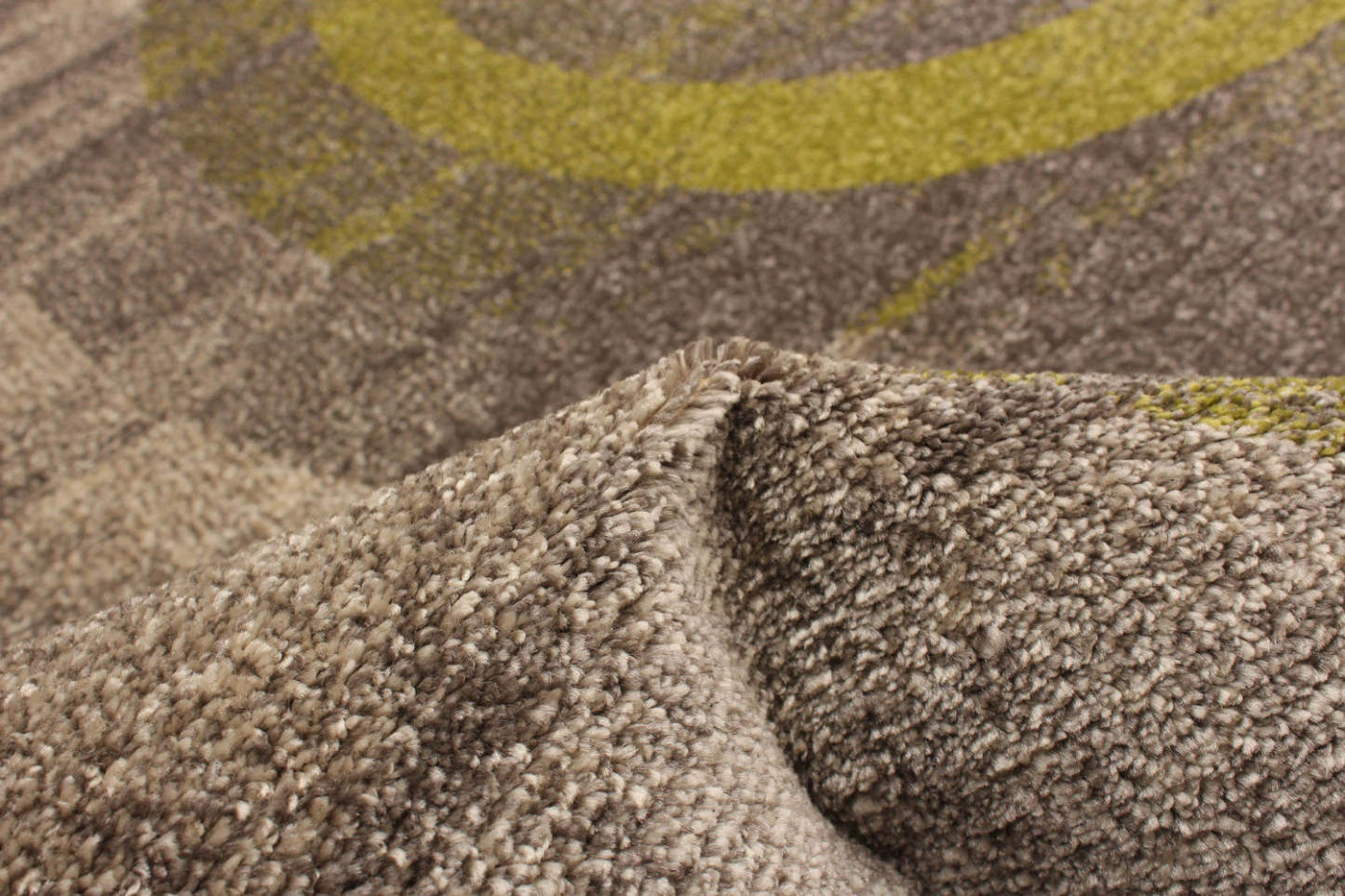 Tapis Korra Ivoire/Vert 2,39 m x 3,10 m | D27CZXJT