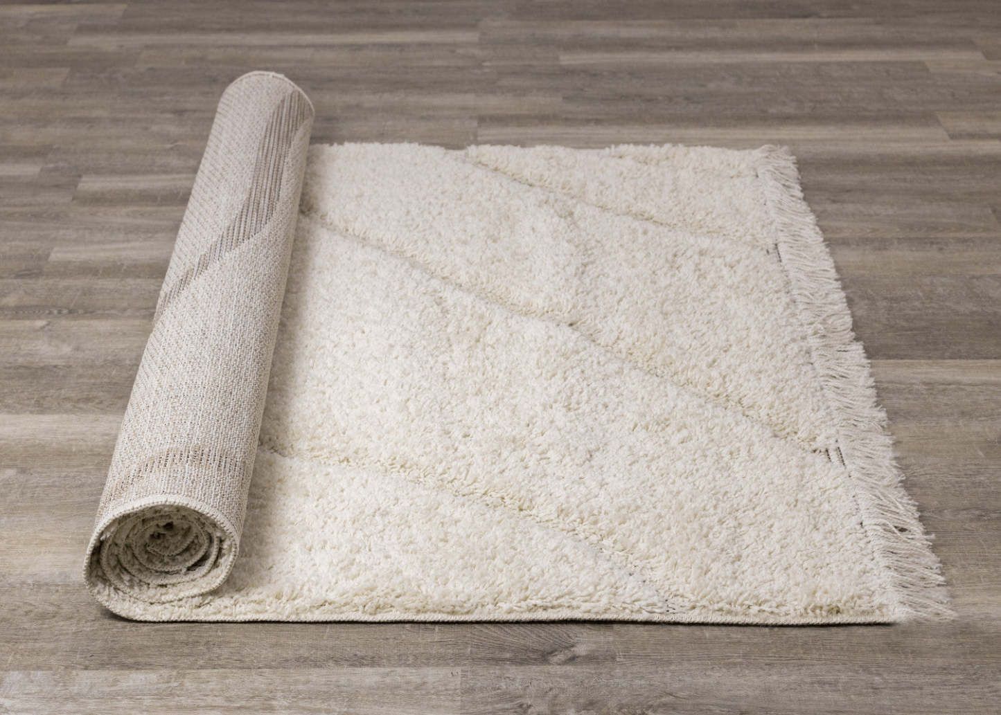 Napa Curves Shag Area Rug - 7'10 x 10'10|Carpette à poil long Napa à motifs de courbes - 7 pi 10 po x 10 pi 10 po