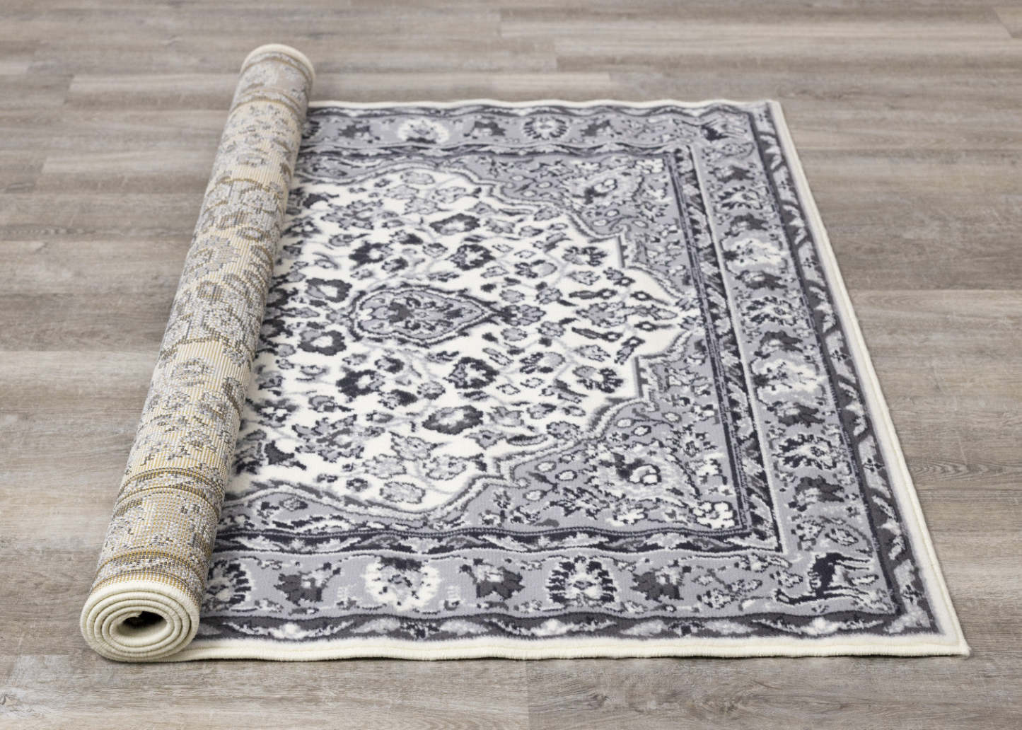 Florence Classic Border Area Rug - 4'7 x 6'7|Tapis de zone à bordure classique Florence - 4 pi 7 po x 6 pi 7 po