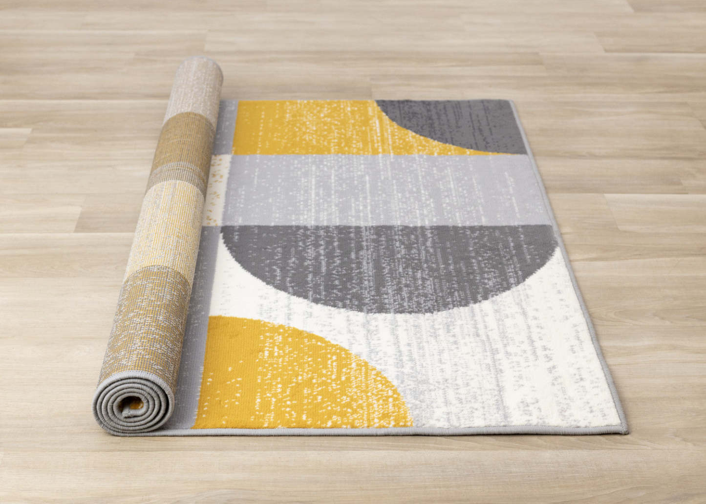 Florence Geometric Shapes Area Rug - 4'7 x 6'7|Tapis Florence à motifs géométriques - 4 pi 7 po x 6 pi 7 po