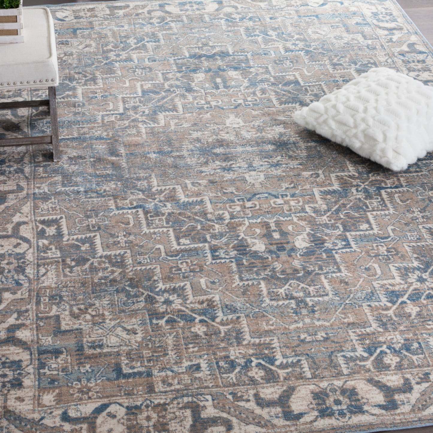 Shi Vin Diamond Blue 4x6 Area Rug|Carpette Shi bleu rétro à motifs de diamants 4 x 6|D80GK8KL
