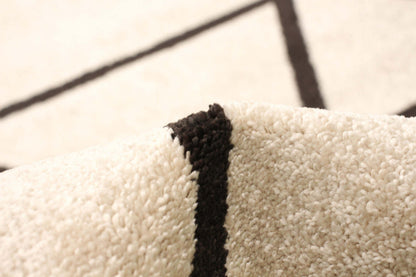 Anandi Ivory-Brown Area Rug - 3'11 x 5'7|Carpette Anandi ivoire-brune - 3 pi 11 po x 5 pi 7 po| D2AVRPXS