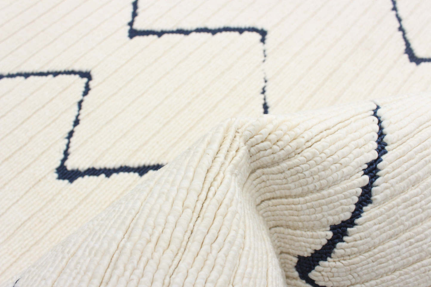 Tapis Kimi Bleu-Ivoire 2'8 x 4'11|Carpette Kimi bleueivoire 2 pi 8 po x 4 pi 11 po|D86FDJ64