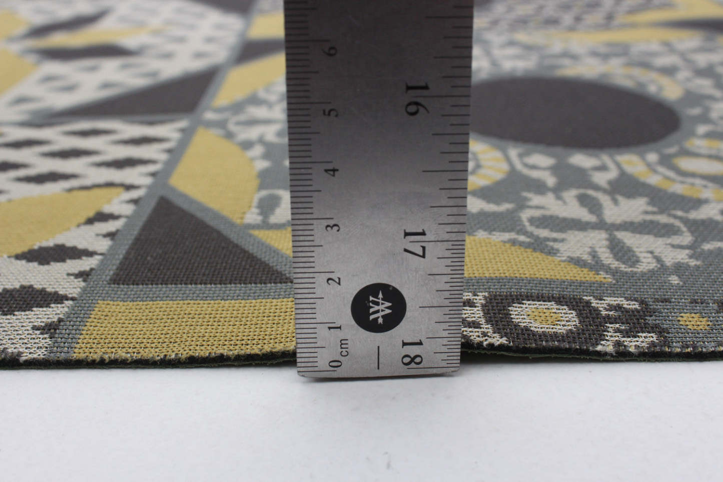 Tapis Bellezza Gris 2'2 x 8'0|Carpette Bellezza grise 2 pi 2 po x 8 pi 0 po|D217LZC3