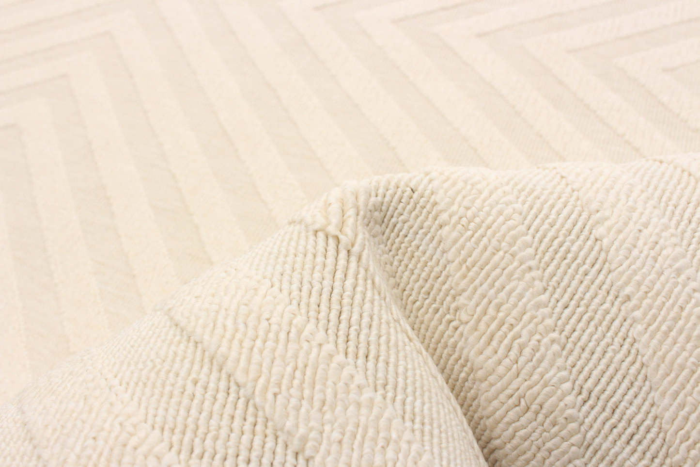 Dodie Ivory 3'11 x 5'7 Area Rug|Tapis Dodie ivoire 3 pi 11 po x 5 pi 7 po|D86FY4R9