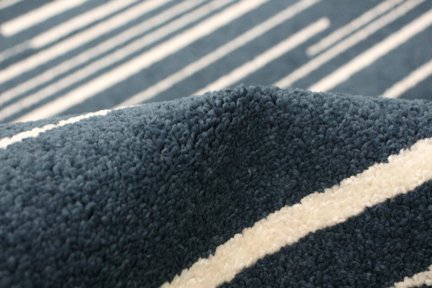 Tapis Faith Prol-Cream - 7'10 x 10'2|Carpette Faith couleur pétrole-crème - 7 pi 10 pox 10 pi 2 po| D28AFO1H