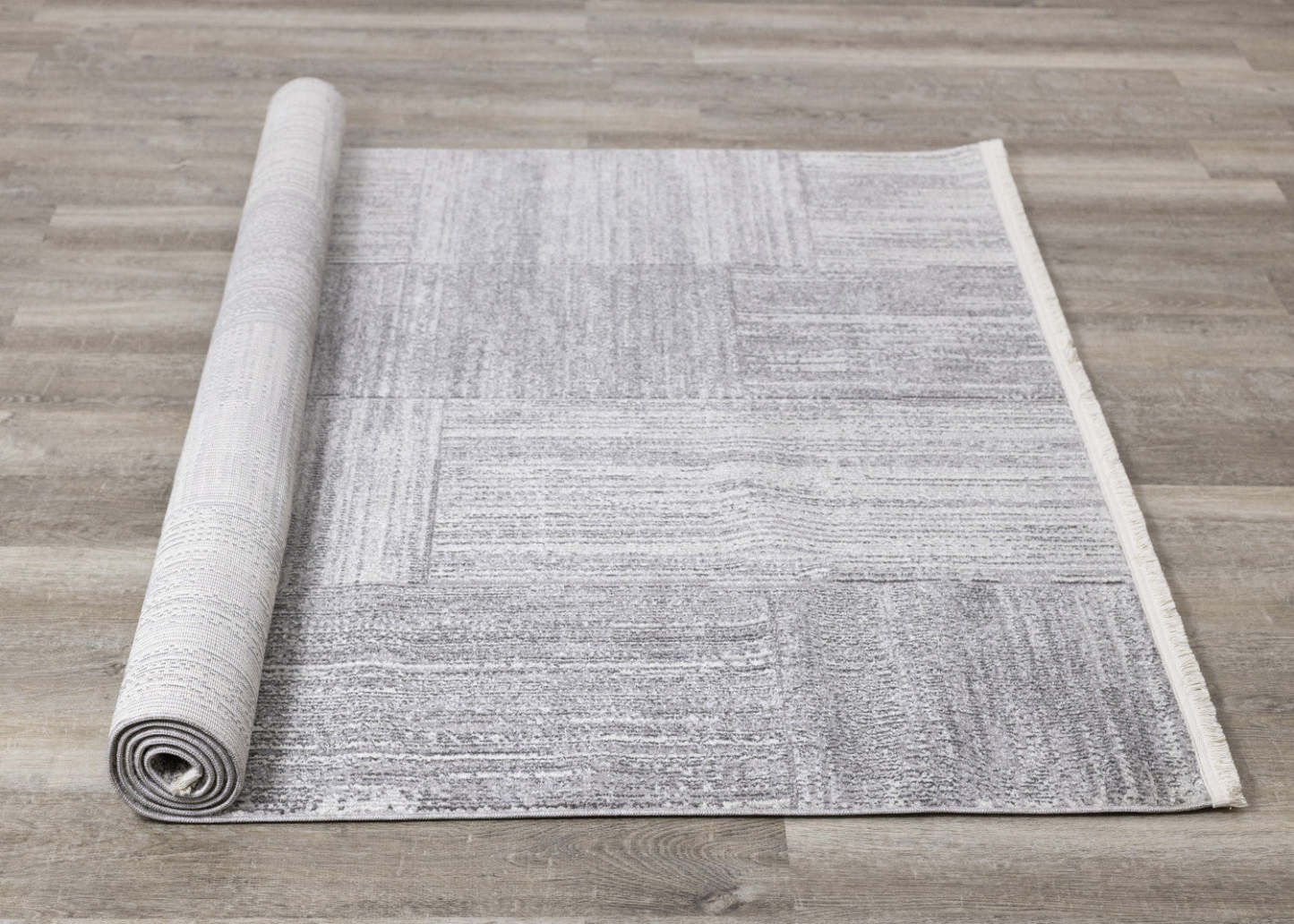 Tapis Eva à motif carrés de vieillis et à franges - 5 pi 3 po x 7 pi 3 po