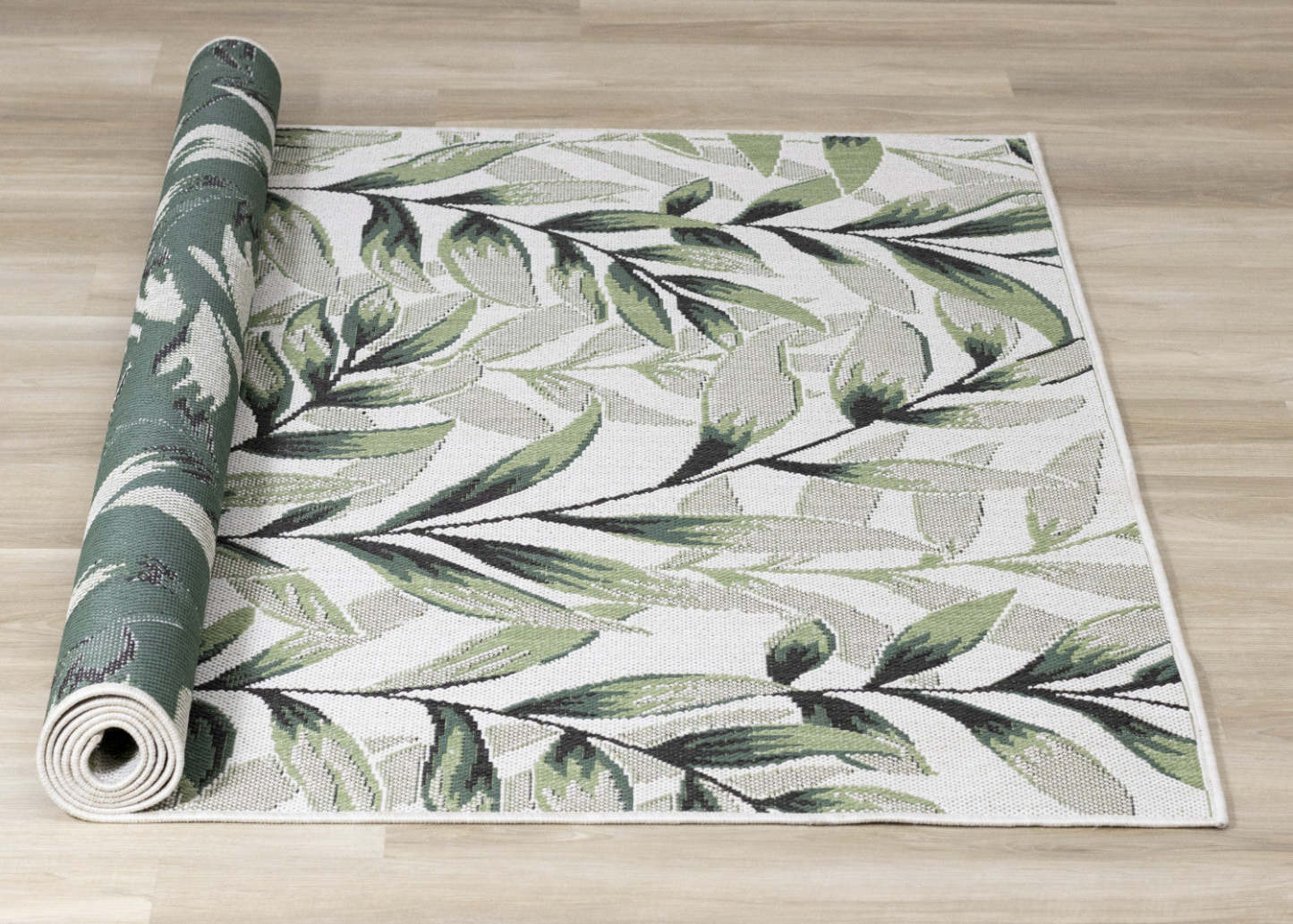 Pinnacle Floral Area Rug - 5'3 x 7'7|Carpette Pinnacle à motif floral - 5 pi 3 po x 7 pi 7 po