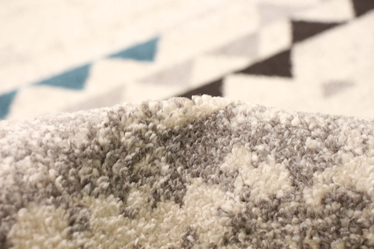 Raja Ivory-Blue Area Rug - 5'3 x 7'3|Carpette Raja ivoire-bleu - 5 pi 3 po x 7 pi 3 po| D29UG3ZQ