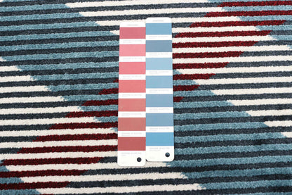 Kors Blue Machine Washable Area Rug - 5'0 x 7'0|Carpette Kors bleue lavable à la machine - 5 pi 0 po x 7 pi 0 po|D86F9Z8A