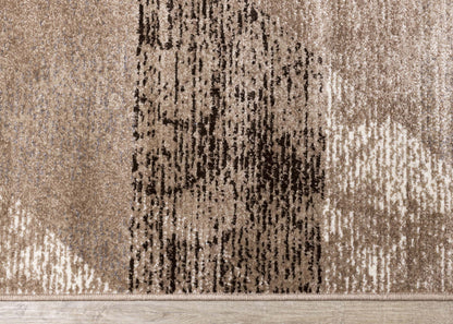 Tapis géométrique May en détresse - 5'3 x 7'7|Tapis May à motifs géométriques vieillis - 5 pi 3 po x 7 pi 7 po