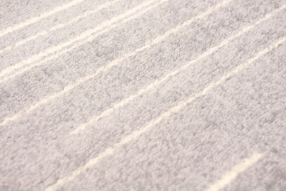 Faith Silver-Cream Area Rug - 3'11 x 5'7|Carpette Faith argent-crème - 3 pi 11 po x 5 pi 7 po| D28HBW7P